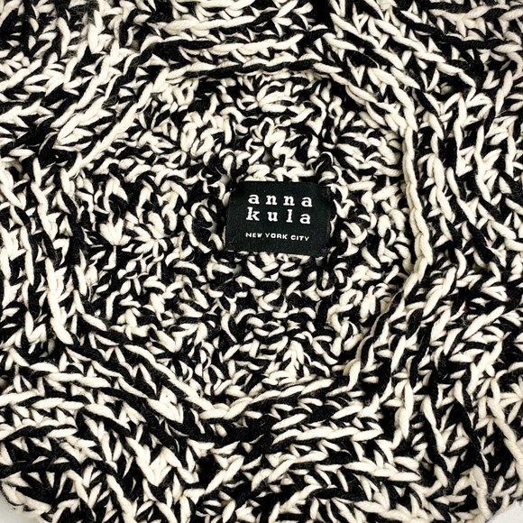 Black & White Handmade Beret - Picture 3 of 5